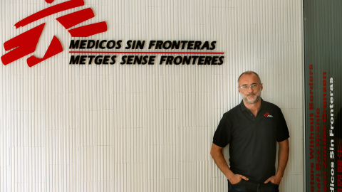 26/08/2019.- El presidente de Médicos sin Fronteras (MsF) en España, David Noguera, durante una entrevista con Efe en la que denuncia un aumento en los últimos años de la "criminalización de la solidaridad" y la "politización de la acción h