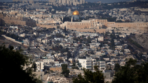 Vista de la ciudad vieja de Jerusalén y de la Cúpula de la Roca. REUTERS/Ronen Zvulun