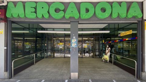 Entrada de una tienda de Mercadona en Madrid. . E.P./Eduardo Parra