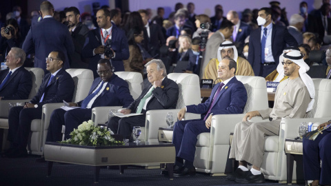 El presidente de Egipto, Abdel Fattah El-Sisi y el secretario general de la ONU, Antonio Guterres en la apertura de la Cumbre de Alto Nivel de la Conferencia de las Naciones Unidas sobre el Cambio Climático COP27 de 2022.