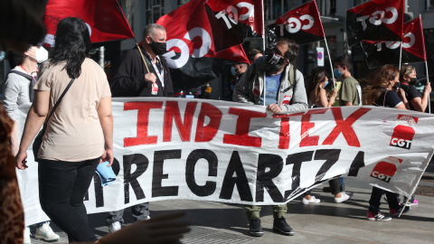 Imagen de archivo de una concentración frente al Zara de la calle Gran Vía, a 6 de mayo de 2021, en Madrid.