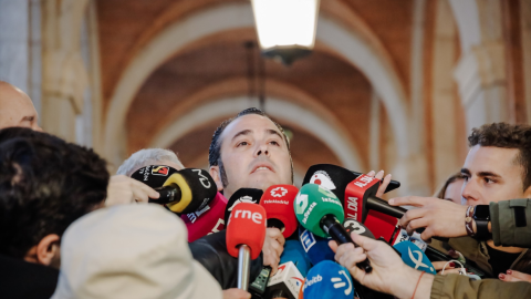 El presidente de la Plataforma Nacional en Defensa del Transporte, Manuel Hernández, tras su reunión con la ministra de Transportes, Movilidad y Agenda Urbana, Raquel Sánchez, en el Ministerio de Transportes, a 25 de marzo de 2022, en Madri