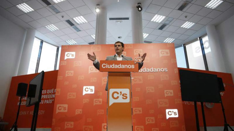 Albert Rivera, en una comparecencia ante los medios. / EFE