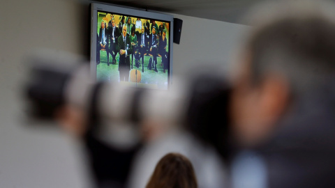 Vista de un monitor de la sala de prensa de la Audiencia Nacional, durante la declaración del extesorero del PP Luis Bárcenas, en el juicio contra la rama valenciana de la red Gürtel. EFE/Juan Carlos Hidalgo