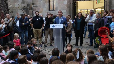 El conseller d'Educació, Josep González Cambray, aquesta tarda a l'Escola Sant Felip Neri de Barcelona.