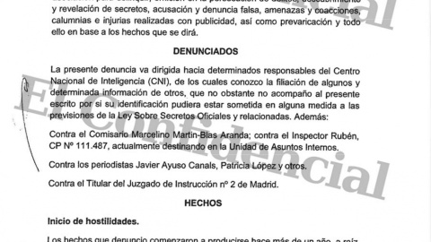 Querella de 2015 contra el CNI, Fiscalía Anticorrupción, el juez y los investigadores del Caso Nicolás, Javier Ayuso (EL PAÍS) y Patricia López (Público).