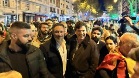 ¿Quién es Tucker Carlson? El desinformador preferido de Trump que va con Abascal a las protestas de Ferraz