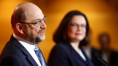 Martin Schulz y Andrea Nahles, en Berlín. / AFP