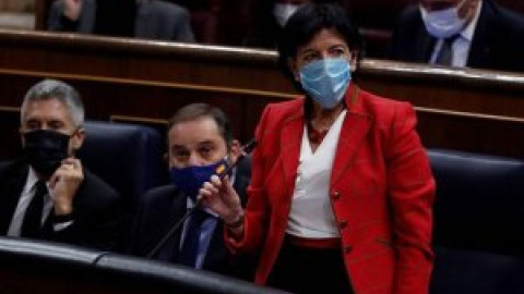 El Gobierno propone mantener las mascarillas y los 'grupos burbuja' el próximo curso escolar