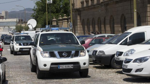 Una imagen de archivo de un coche patrulla de la Guardia Civil.- EFE