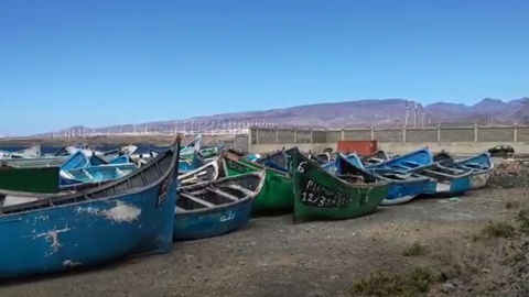 Cementerio de cayucos en el puerto de Arinaga