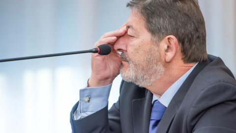 El exdirector general de Trabajo de la Junta Javier Guerrero, uno de los principales acusados en la pieza política del caso ERE, en la sala de la Audiencia de Sevilla. EFE/ Raúl Caro