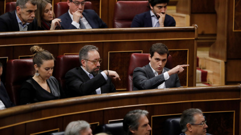 Los diputados de Ciudadanos durante la sesión de control en el Congreso de los Diputados, en la que ha vuelto a elevar el tono contra el presidente del Gobierno . EFE/Juan Carlos Hidalgo