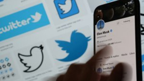 Musk retira ahora el 'check azul' de pago en Twitter tras una oleada de suplantaciones a empresas