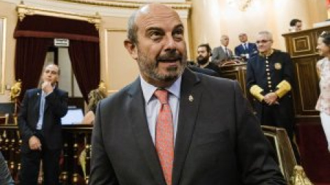 Pedro Rollán, presidente del Senado por mayoría absoluta del PP