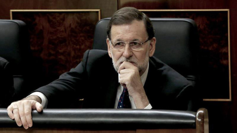 El presidente del Gobierno, Mariano Rajoy, durante el pleno del Congreso sobre Grecia. / BALLESTERO (EFE)