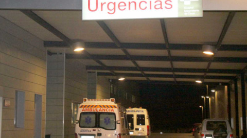 La entrada a urgencias del Hospital Universitario de Ceuta.- EFE / ARCHIVO