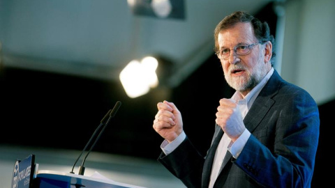 Fotografía facilitada por el PP del presidente del Gobierno y del PP, Mariano Rajoy, interviene en la convención nacional que organiza su partido centrado en las pequeñas y medianas empresas (pymes) y en los autónomos. EFE/Tarek