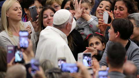 El Papa Francisco en su tradicional mensaje de Navidad a la Curia, la administración central del Vaticano/ REUTERS