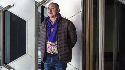 El secretario general de UGT, Pepe Álvarez, en la entrada de la sede del sindicato en Madrid. FERNANDON SÁNCHEZ