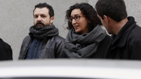 La secretaria general de ERC, Marta Rovira,c. a su llegada a la sede del Tribunal Supremo donde ha sido citada por el juez del Tribunal Supremo Pablo Llarena, que investiga a la cúpula del proceso soberanista por un posible delito de rebeli