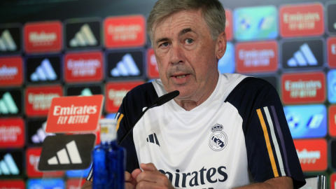 El técnico del Real Madrid, Carlo Ancelotti, da una rueda de prensa tras el entrenamiento preparatorio del partido de este viernes ante el Celta en la ciudad deportiva de Valdebebas, en Madrid a 24 de agosto de 2023