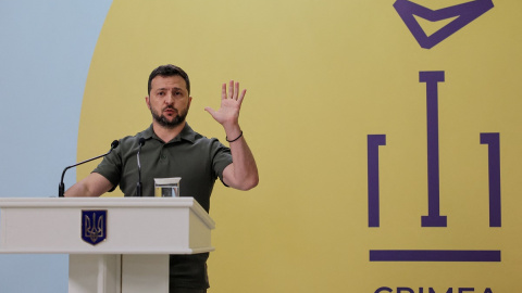 El presidente ucraniano, Volodymyr Zelensky, habla en la conferencia de la Plataforma de Crimea en Kiev, Ucrania, el 23 de agosto de 2023.