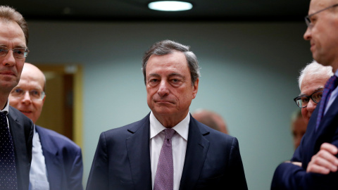 El presidente del BCE, Mario Draghi, a su llegada a la reunión del Eurogrupo en Bruselas. REUTERS/Francois Lenoir