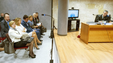 Imagen de la declaración de Cospedal y Bárcenas en los juzgados de Toledo. EFE