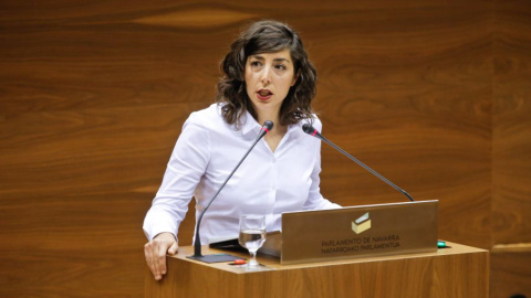 Laura Pérez en el Parlamento de Navarra.