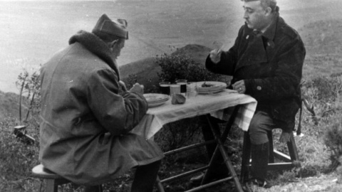 El general Franco almorzando con el general Dávila durante la Guerra Civil española. Archivo EFE