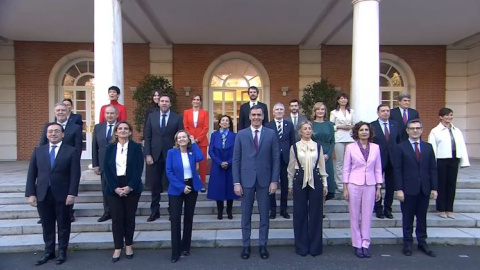 AsÃ­ ha sido la primera foto de familia del nuevo Gobierno