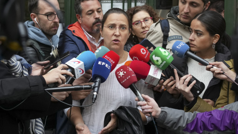 La secretaria general de Amyts, Ángela Hernández, hace declaraciones a los medios tras la reunión celebrada con la Consejería de Cultura, a 15 de noviembre de 2022.