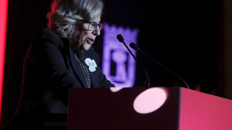 La alcaldesa de Madrid, Manuela Carmena, durante el acto de presentación de la nueva guía de Madrid, 'Save the date'. EFE/Zipi