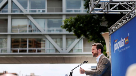 El líder del PP, Pablo Casado, durante su intervención en un acto celebrado en Benidorm este domingo con dirigentes del PP de la Comunidad Valenciana. EFE