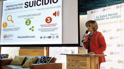 La ministra de Sanidad, María Luisa Carcedo, durante la inauguración de la 'Jornada sobre la Prevención del Suicidio: Una realidad silenciada'. (JAVIER LIZÓN | EFE)