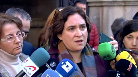 Ada Colau plantarÃ¡ al rey