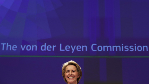 La presidenta electa de la Comisión Europea, Ursula von der Leyen, presenta los miembros y puestos del nuevo Ejecutivo comunitario. REUTERS/Yves Herman