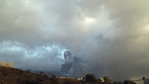 Volcán de La Palma, imagen en directo | Repunta la emisión de dióxido de azufre