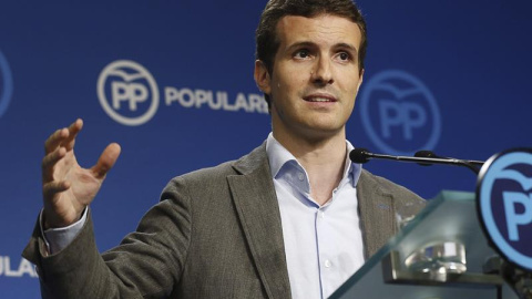 El vicesecretario de Comunicación del PP, Pablo Casado, durante la rueda de prensa que ofreció hoy en Madrid tras la reunión del Comité de Dirección del partido. EFE/Paco Campos