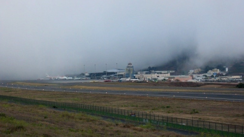 Uno de los aeropuertos de Tenerife afectados. EUROPA PRESS