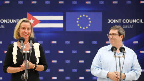 La jefa de política exterior de la Unión Europea, Federica Mogherini, durante una conferencia de prensa conjunta con el canciller cubano, Bruno Rodríguez, en La Habana, Cuba. REUTERS/Alexandre Meneghini