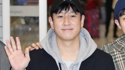 Foto de de archivo del actor surcoreano en su llegada al aeropuerto de Incheon.