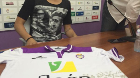 El jugador del Jaén, Nuno Suilva, durante su presentación.- @La2A_noticias