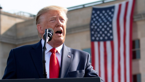 El presidente de EEUU, Donald Trump, en los actos del Pentágono en el dieciocho aniversario de los atentados del 11-S. EFE/EPA/KEVIN DIETSCH