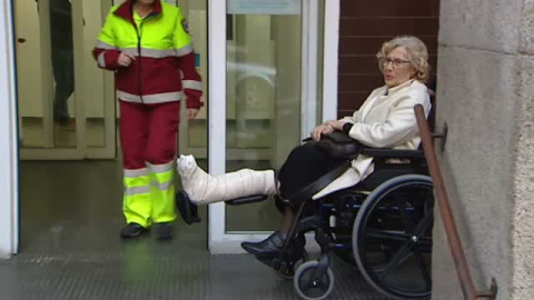 Manuela Carmena recibe el alta hospitalaria