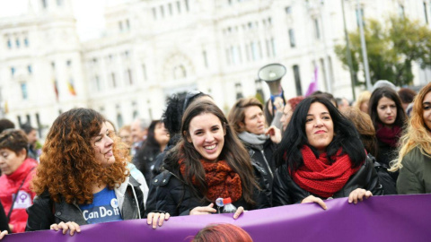 Irene Montero en la manifestación del pasado 25N, su primera aparición pública desde que fue madre / Podemos