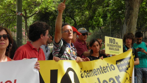 Una manifestación en contra del ATC de Villar de Cañas. EUROPA PRESS