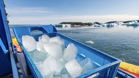 Hielo del ártico extraído por la empresa Artic Ice.