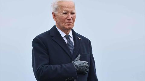 El presidente de Estados Unidos, Joe Biden, asiste al funeral de tres soldados muertos en un ataque con dron en una base militar en Jordania.